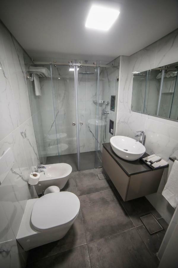 Rawsheh 51 Hotel Beirut Luaran gambar